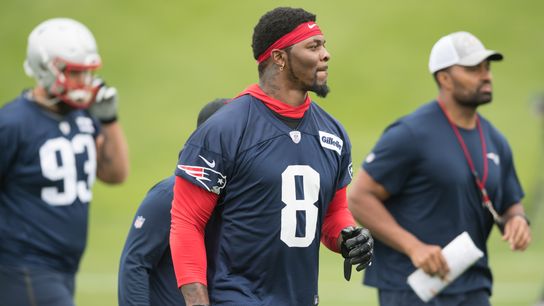 Bedard: Business-minded Jamie Collins still very much an enigma in 2nd tour of Patriots duty taken at BSJ Headquarters (Patriots)