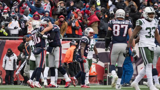 As postseason dawns, 11 questions about the 2017 Patriots taken at BSJ Headquarters (Patriots)