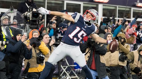 Patriots headed back to AFC title game on strength of 35-14 win over Titans taken at Gillette Stadium (Patriots)