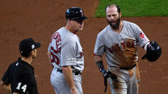 Notebook: Sticking with Sale in the sixth; method to Pedroia's baserunning madness taken at Minute Maid Park (2017 AL Division Series)