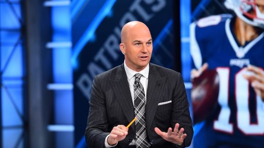 Matt Hasselbeck on his accidental QB start, night swimming at Steve Nelson's, and Bob Lobel telling him his dad had been traded taken at BSJ Headquarters (New England Roots)