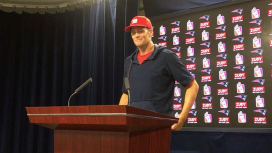 Video: Tom Brady talks about his shoulder, offensive line taken at BSJ Headquarters (Patriots)