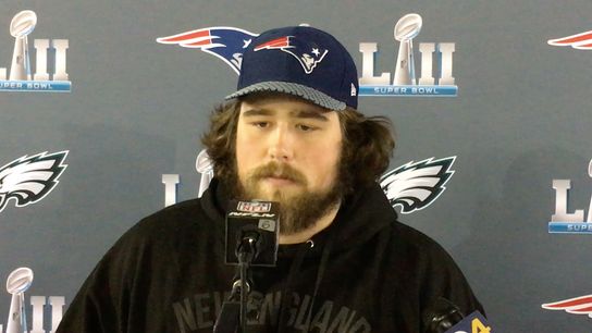 Video: David Andrews on the fitness level of the Patriots offensive line taken at The Mall of America (Patriots)
