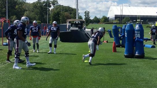 Video: Edge defenders get after it at the start of Wednesday's practice taken at Gillette Stadium (Patriots)