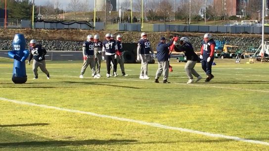 Video: Patriots kick off Thursday practice with defensive drills taken at Gillette Stadium (Patriots)