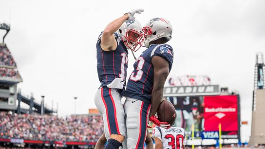 BSJ Game Report: Patriots 27, Texans 20 - Brady gets it done, defense holds down Watson taken at Gillette Stadium (Patriots)
