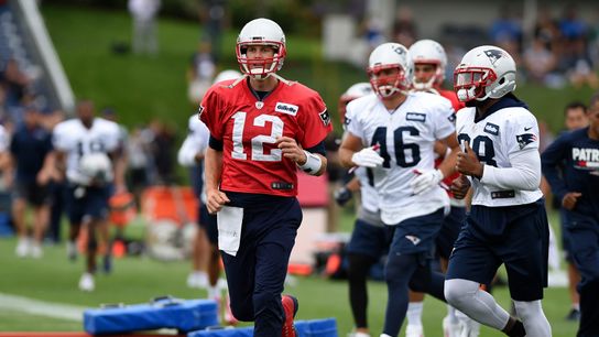 Tom Brady (left shoulder), Rob Gronkowski (thigh) limited at Thursday's workout taken at Gillette Stadium (Patriots)