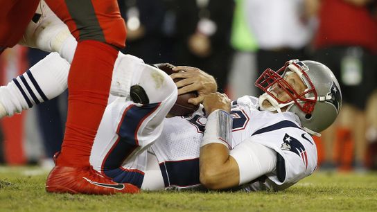 Dr. Flynn's Mailbag: QB's non-throwing shoulder, concussions, ACL recovery, turf, knee braces & diverticulitis taken at BSJ Headquarters (Patriots)