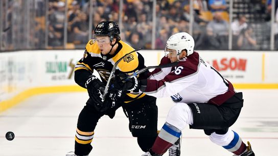NHL Notebook: The forgotten No. 8; McAvoy on young stars; Bergeron update taken at Gila River Arena (Bruins)