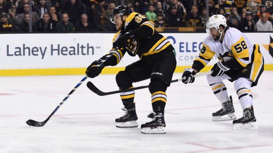 David Pastrnak scores game winner to end drought, but Bruins still need more taken at TD Garden (Bruins)