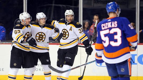 Brad Marchand ended 2017 in elite company, pushes for more in new year taken at Barclays Center (Bruins)