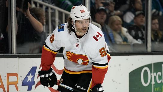 Brad Marchand on Jaromir Jagr: 'Dedicated his life to (hockey)' taken at Warrior Ice Arena (Bruins)