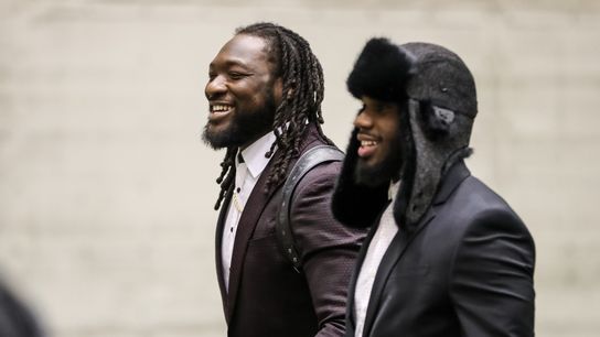 First and 10: The Eagles have landed (in Minnesota), Patriots on their way today taken En route to Minneapolis (Patriots)