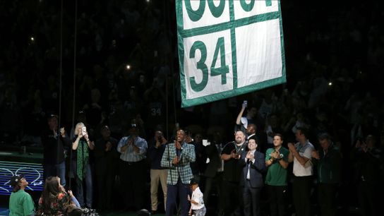 Video: Watch Paul Pierce raise No. 34 to the rafters taken at TD Garden (Celtics)