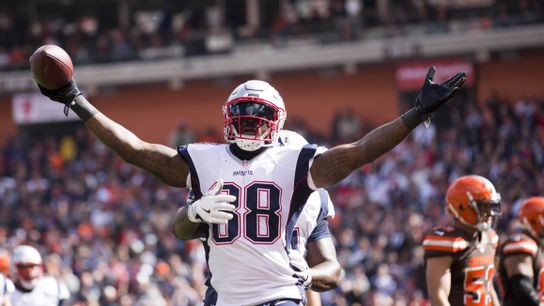 Patriots respond to return of TE Martellus Bennett: 'Love it' taken at Gillette Stadium (Patriots)