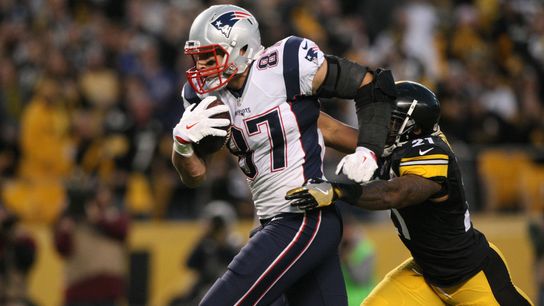 View from Pittsburgh: How the Steelers plan to slow Gronk and still pressure Brady taken in Pittsburgh (Patriots)
