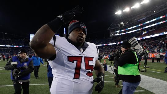 Live Coverage: Wilfork says goodbye taken at Gillette Stadium (Patriots)