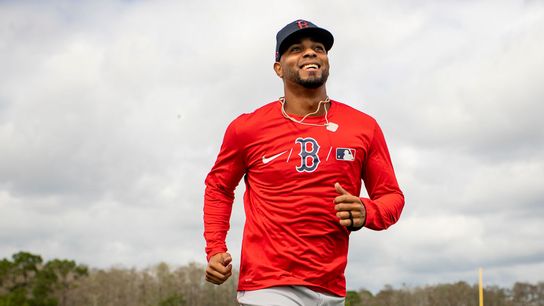 MLB Notebook: As shortstops cash in, Xander Bogaerts will have a decision to make taken at Fenway Park (Red Sox)