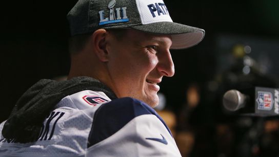 Rob Gronkowski cleared: 'We knew the whole time I would be good to go' taken at Mall of America (Patriots)