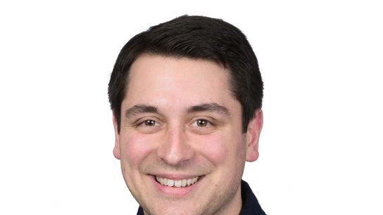 Podcast: McDonald on Adam Jones Show 09.29.17 taken at BSJ Headquarters (Bruins)