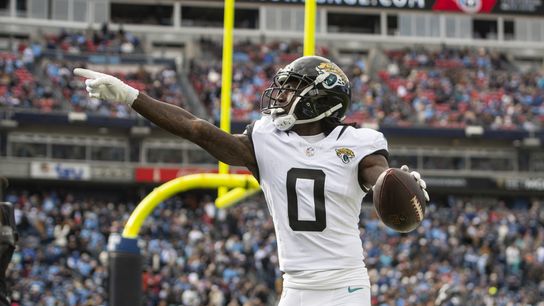 NFL Notebook: Giardi - Healthy swing and miss for the Patriots in pursuit of Ridley taken at BSJ Headquarters (Patriots)