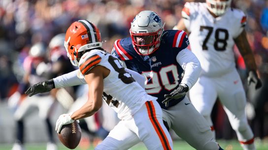 Giardi: Barmore speaks, Vrabel addresses trades and Jones reveals why he re-upped taken at Gillette Stadium (Patriots)
