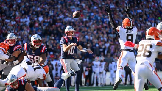 Giardi: As 'MVP' chants fill the air, Patriots steamroll the Browns with a third-quarter surge taken at Gillette Stadium (Patriots)