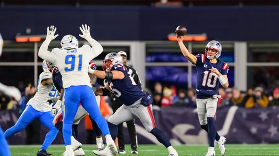 Giardi: NFL Notebook - A deep dive on Patriots/Texans; plus, coaching carousel is out of control taken at BSJ Headquarters (Patriots)
