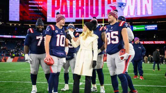 Giardi: Mike's Musings on Gillette Stadium rocking; plus, the defense stands and delivers taken at BSJ Headquarters (Patriots)