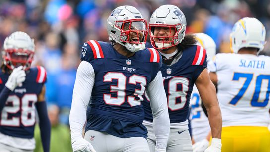 Giardi: Mike's Musings on the Pats pass rush disappearing, misplaced confidence, and one bright light taken at BSJ Headquarters (Patriots)