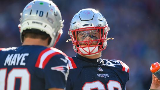 Giardi: NFL Notebook - Patriots midseason awards; plus, some big moves on trade deadline day taken at BSJ Headquarters (Patriots)