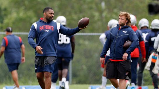 Giardi: Mayo and Belichick's (not that one) bond remains a benefit to the Patriots defense taken at Gillette Stadium (Patriots)