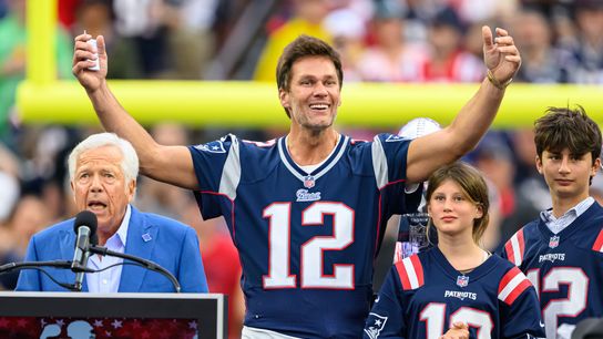 Giardi: Brady gets the first of many tributes from the Patriots taken at Gillette Stadium (Patriots)