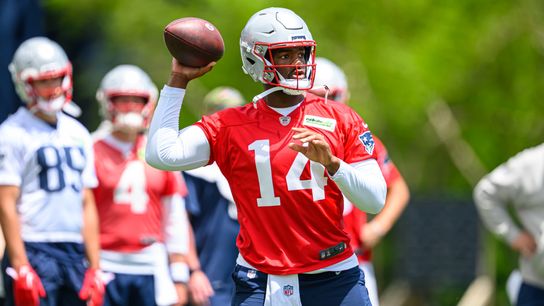 NFL Notebook: Giardi - Perfect man for the Patriots' job? Plus, big money WRs taken at BSJ Headquarters (Patriots)