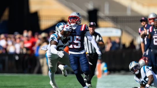 Giardi: Patriots put together a complementary game and run roughshod over the Panthers taken at Gillette Stadium (Patriots)