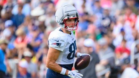 Giardi: Young tight ends making an early impression with help from a trusted vet taken at Gillette Stadium (Patriots)