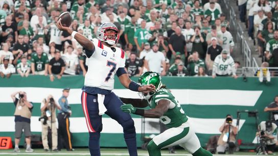 Giardi: NFL Notebook - Patriots poor plan helped lead to a poor night; plus, kid QBs having a hard time taken at BSJ Headquarters (Patriots)