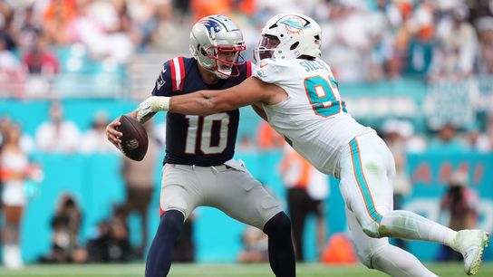 Giardi: Drake Maye weighed down by poor play around him in loss at Miami taken at BSJ Headquarters (Patriots)
