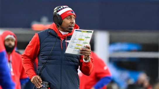 Giardi: NFL Notebook - Who needs to finish with a flourish for the Patriots? Plus, is the big-named WR target staying put? taken at BSJ Headquarters (Patriots)