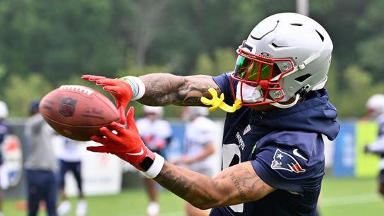 Giardi: Gonzalez returns to practice. Is playing Sunday out of the question? taken at Gillette Stadium (Patriots)