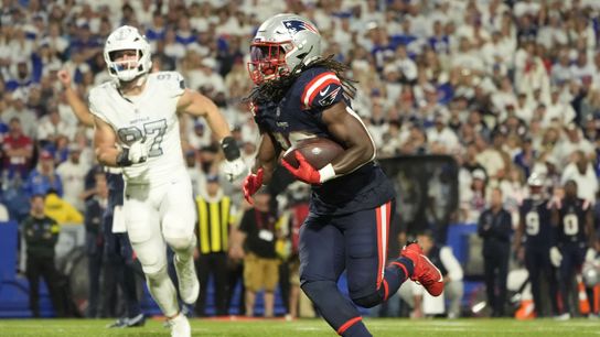 Giardi: Patriots still seeking answers for run-game struggles; Gonzalez (hamstring) limited taken at Gillette Stadium (Patriots)