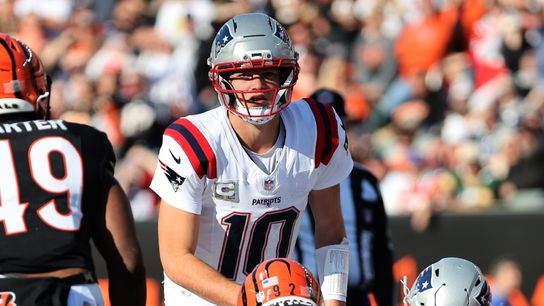 Giardi: NFL Notebook - An a-Maye-zing start to 2025 for Patriots QB; plus, return of the Orange Crush taken at BSJ Headquarters (Patriots)
