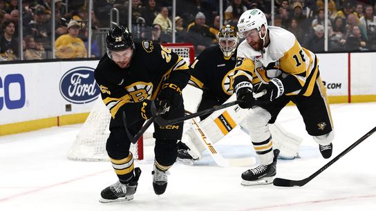 BSJ Live Coverage: Bruins 2 vs Penguins 1 (3rd) - Bruins score back-to-back goals taken at BSJ Headquarters. Photo by (Winslow Townson-Imagn Images)