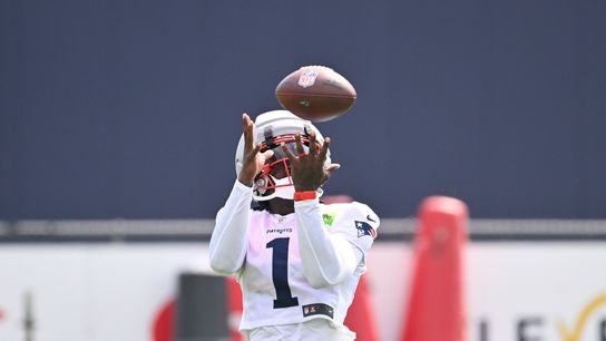 Giardi: Temperature rising, but Patriots' culture prevailing taken at Gillette Stadium (Patriots). Photo by (USA Today Eric Canha)