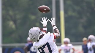 Giardi: Two receivers with totally different characters but both getting better results taken at Gillette Stadium (Patriots). Photo by (USA Today Eric Canha)