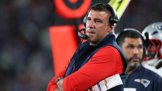 Podcast: Bedard discusses Patriots' loss to Giants and upcoming roster moves with 98.5 The SportsHub taken at BSJ Headquarters (Patriots)